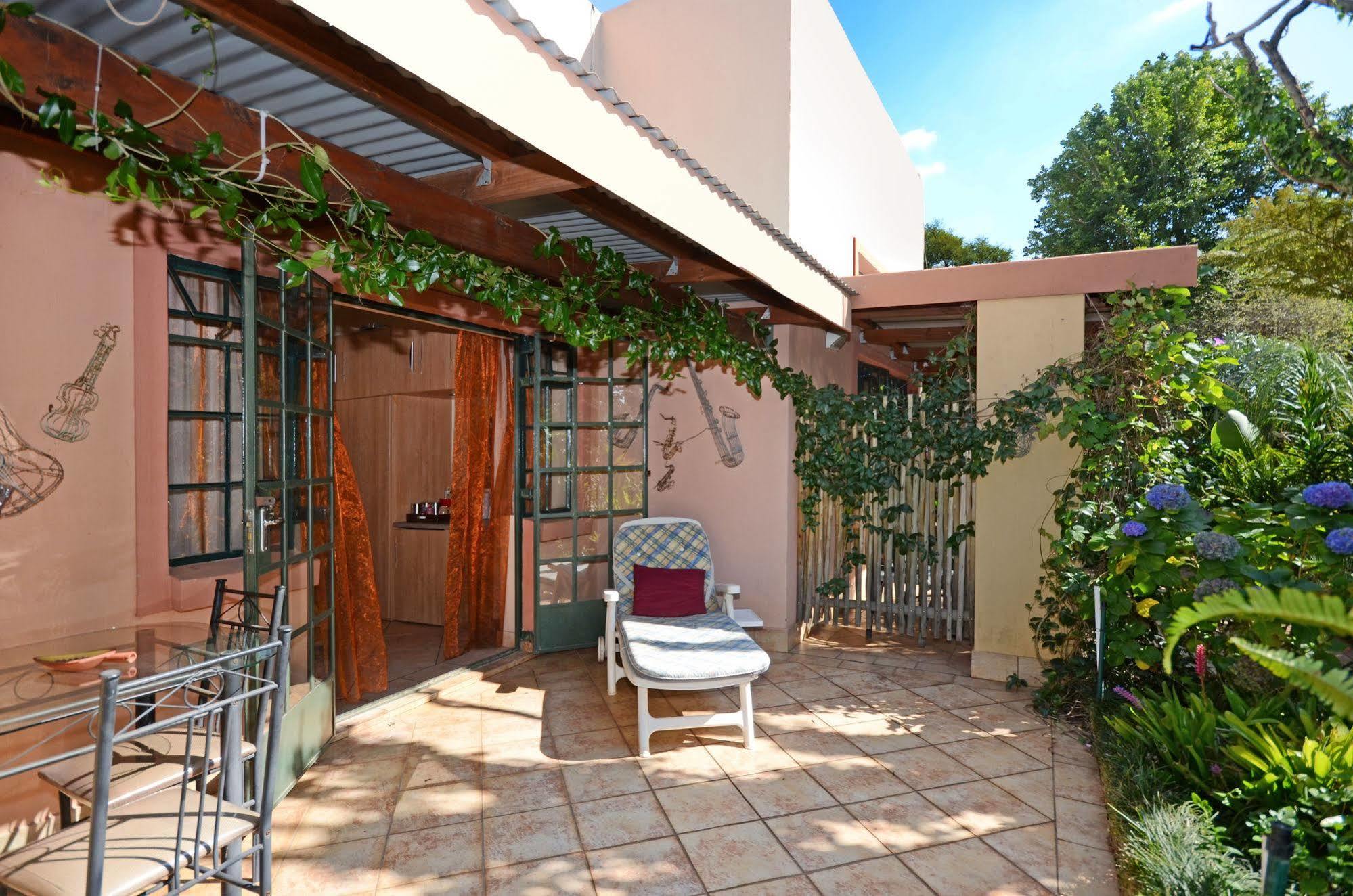 Cherry Tree Cottage B&B Linden Joanesburgo Exterior foto